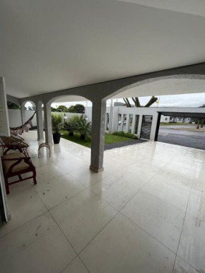 Luxuoso sobrado central 3 suites